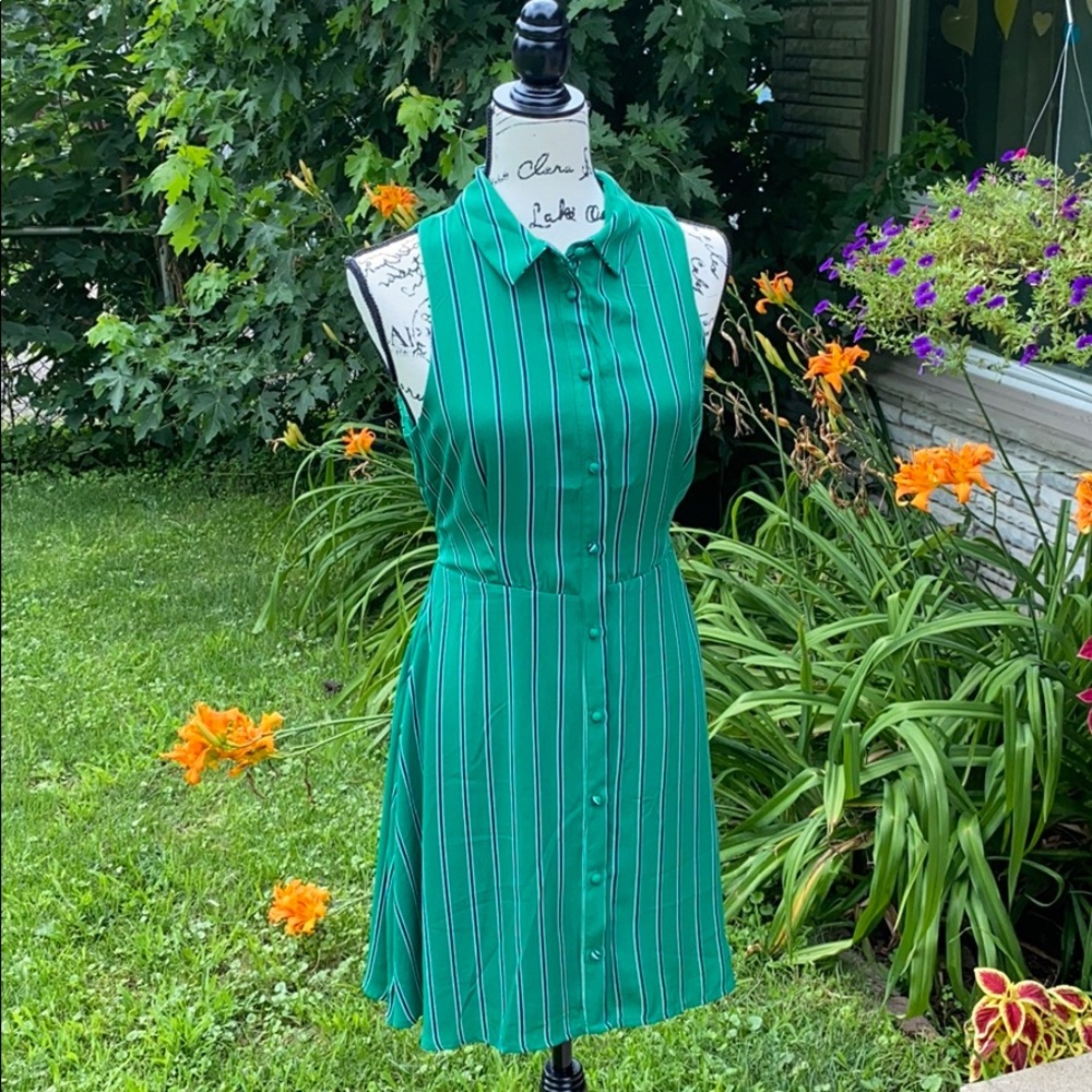 3/$20 Lightweight summer office or casual dress